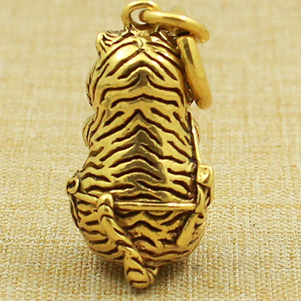 

2 Pcs Copper Tiger Keychain Chinese Style Hanging Mini Keyrings Lovely nament Pendants High Grade Material Lightweight Stylish