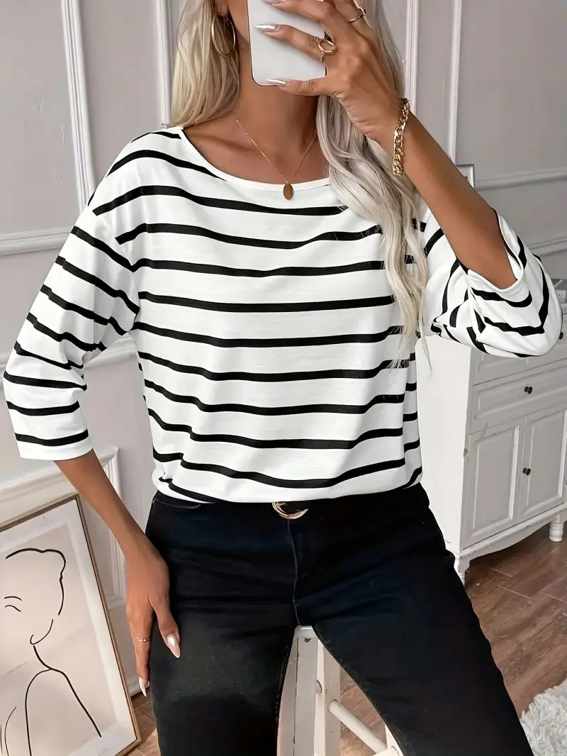 Damen-Freizeitoberteil mit Rundhalsausschnitt und 3/4-Ärmeln, locker geschnitten, kurze, schmale Passform, Basic-T-Shirt für den Alltag. – Detail 4
