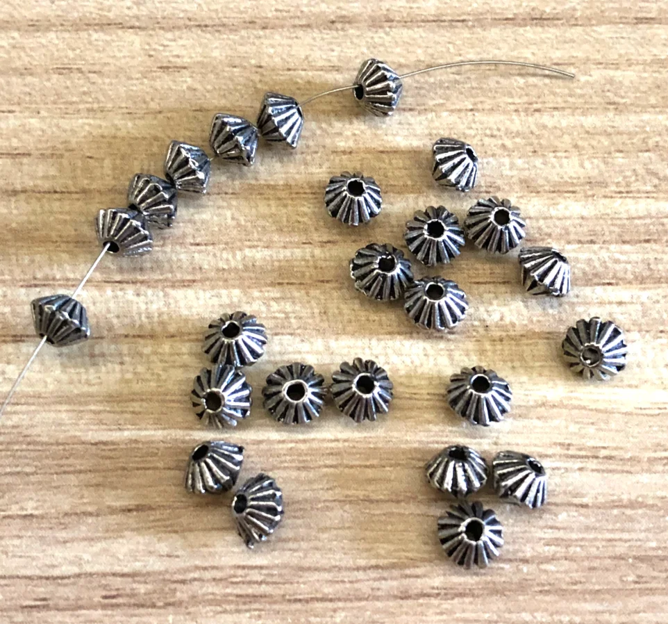 

80pcs 4.8*4.8*3.6mm, hole 1.3mm for hanmmade accessories Alloy metal tibetan silver crafted spacer beads HW2916