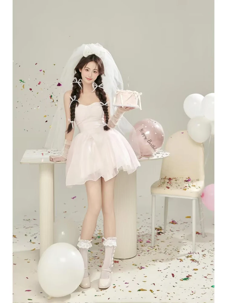 

Новинка! Платье в кремовом стиле для фотосессий в студии. Атмосферный образ для портретной съемки девушек. Женская мода.