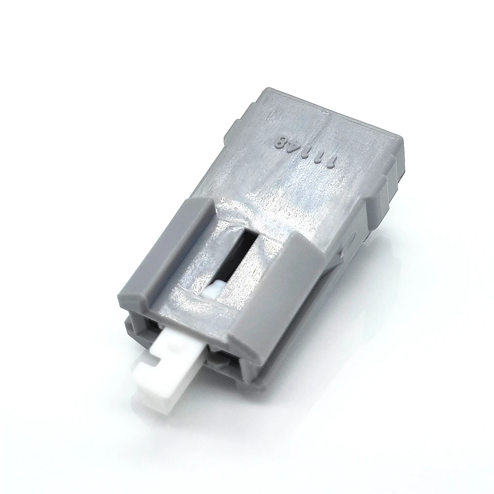High quality automotive connector 6240-5212 2PIN plug sheath shell for automotive maintenance or modification of original parts