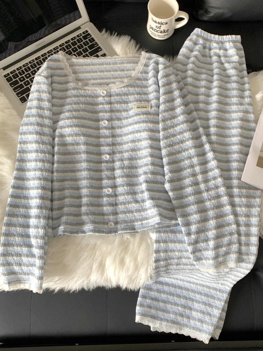 Women's Casual Long Sleeve Sleepwear Set with Chest Pad Comfortable Home Clothes Striped Pattern Two-Piece Cotton Pajamas