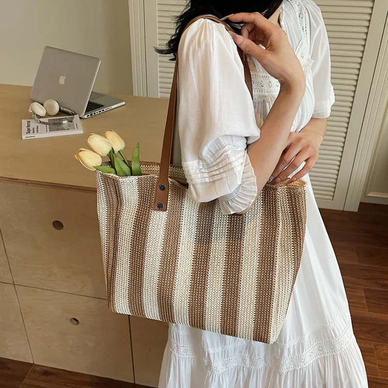 Women's Fashion Classic Striped Pattern Retro Shoulder Bag Large Capacity Versatile Straw Woven Multi-compartmen Beach Handbag
