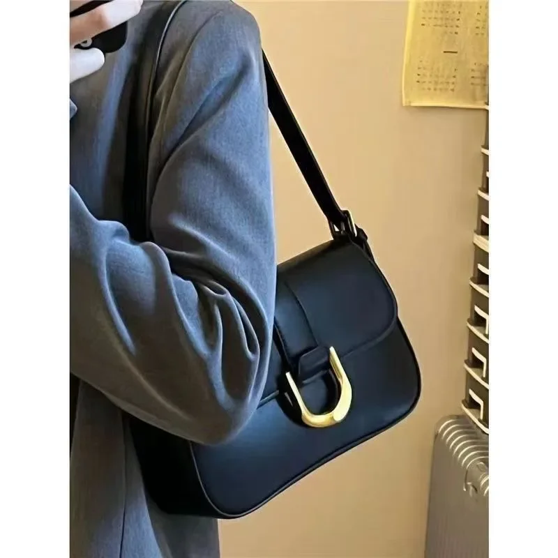 Fashionable and Leisure hand bag Bag Luxury Underarm Versatile One Shoulder Crossbody Bag French Small Small Body Bag Single