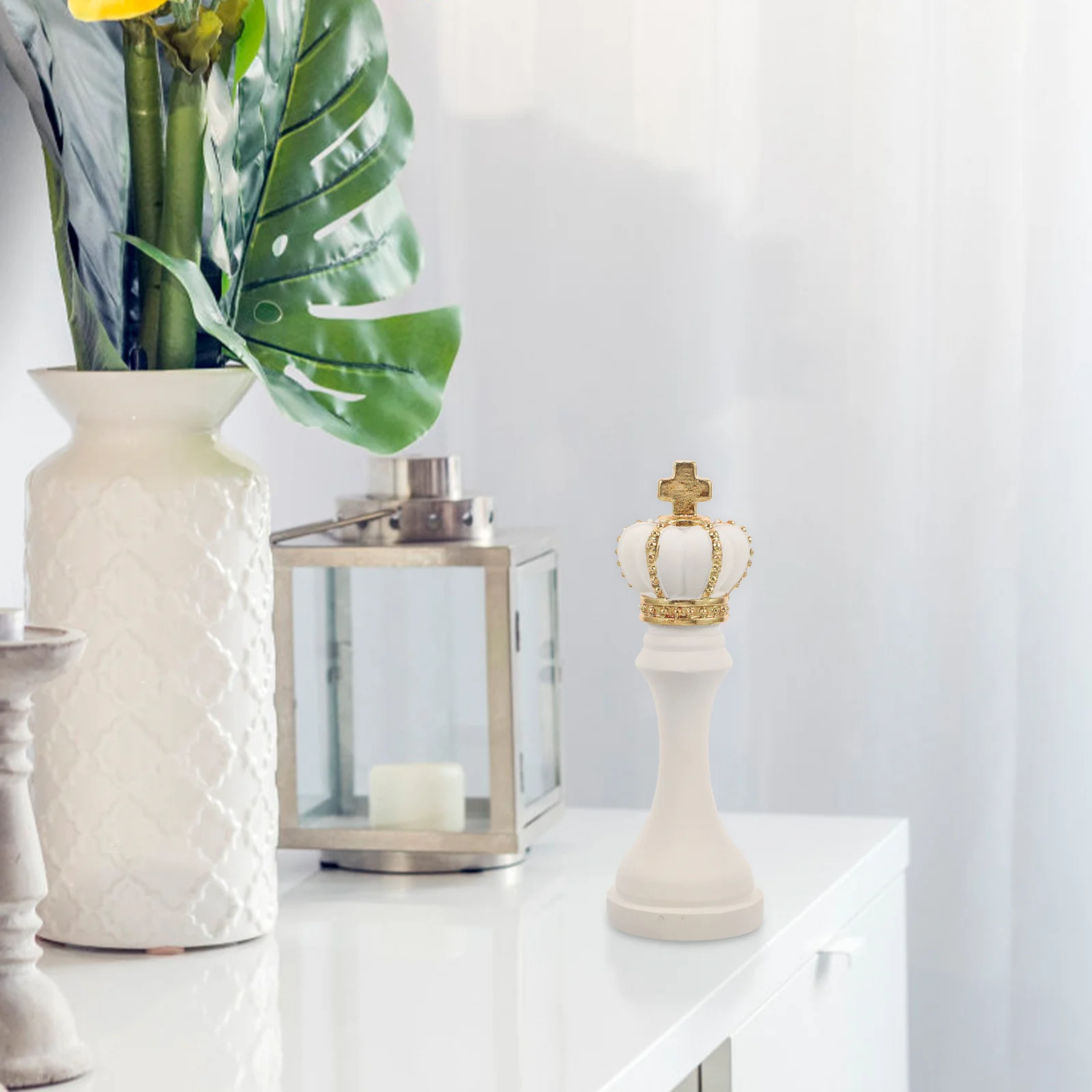 

Vintage Resin Chess Statue Home Office Decor Good Fortune Wealth Symbol Exquisite Craftsmanship Gift Chess Statue