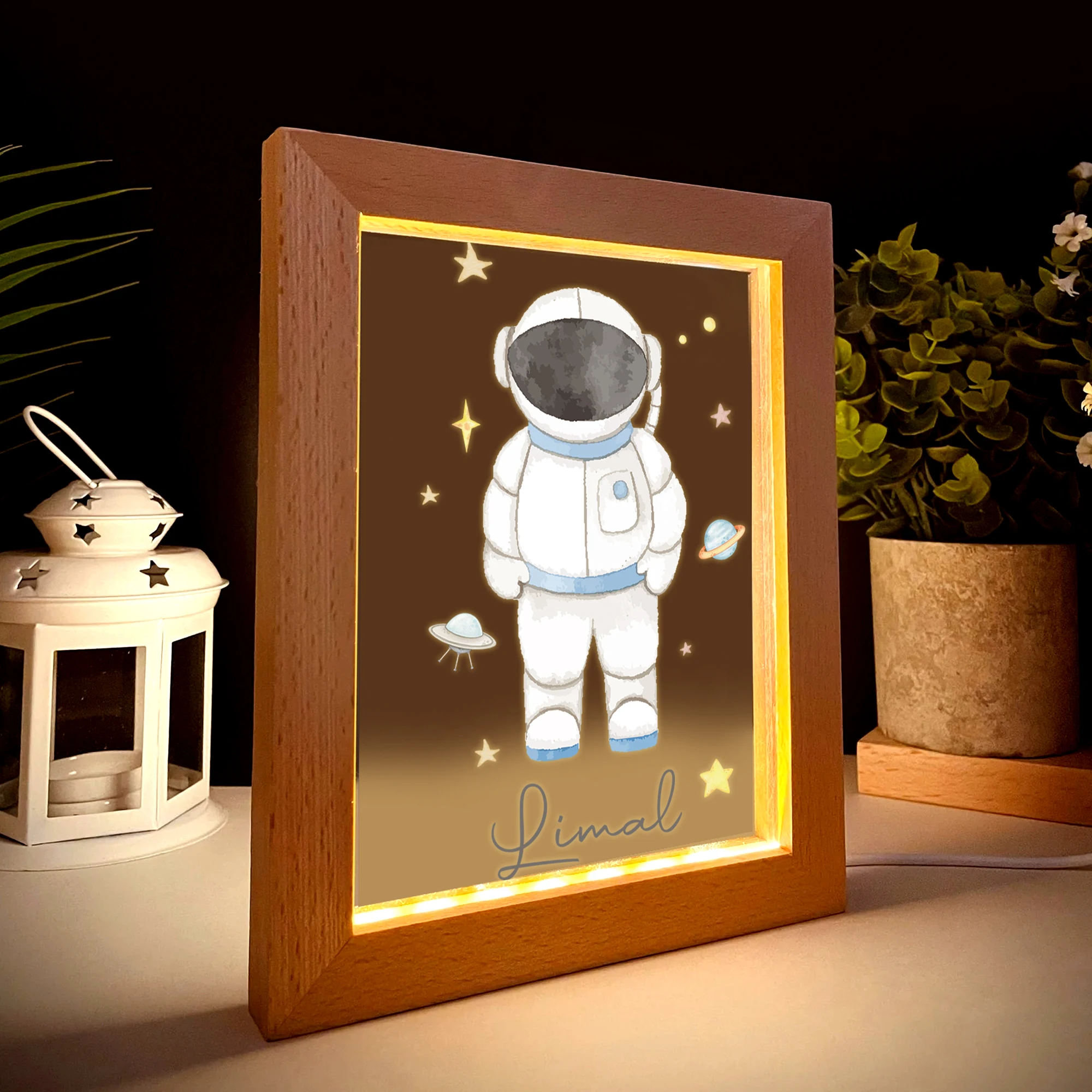 2D شقة مخصصة اسم رائد الفضاء LED الاكريليك ليلة ضوء الخشب إطار صور 21x17 سنتيمتر الكرتون الأطفال غرفة نوم الهدايا ديكور المنزل #2