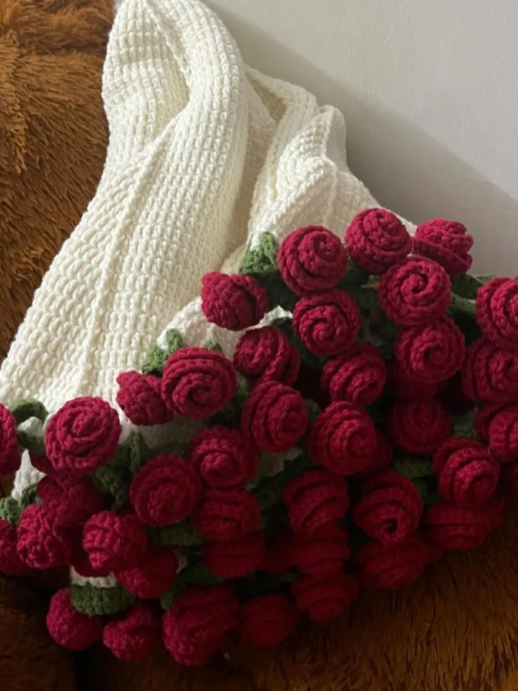 

Blanket bouquet DIY material package rose flower blanket crocheted wool crochet homemade gift for girlfriend