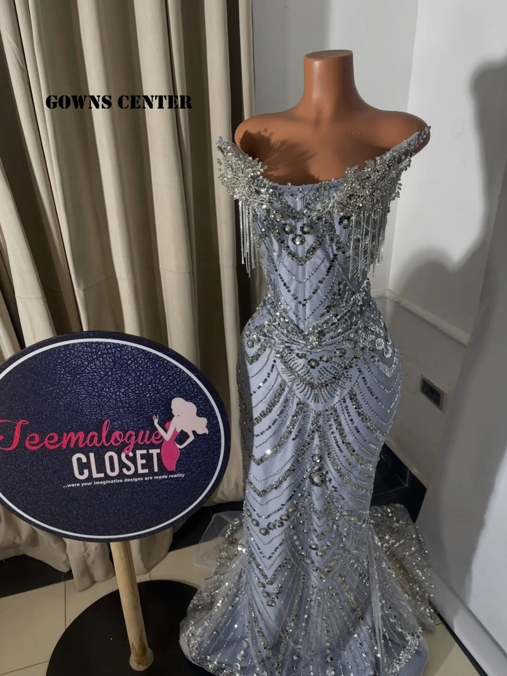 

Light Blue Off Shoulder Rhinestone Evening Gown Beaded Fringe Mermaid Formal Prom Dress for Luxury Banquets Customized