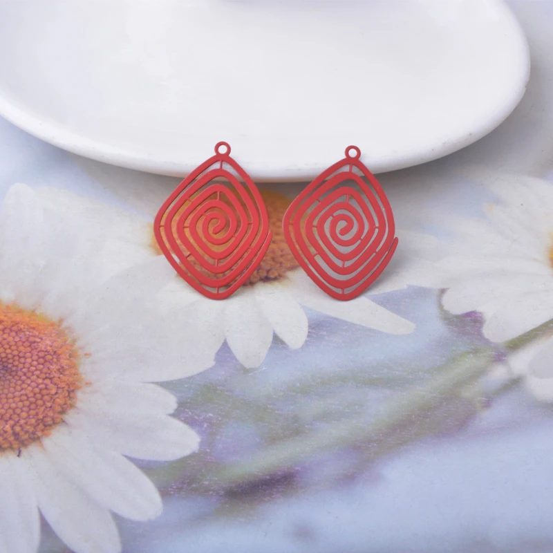 30 Stück AC15187 Messing-Schmuck-Spiralanhänger Bunte Blumenanhänger DIY Damen Ohrring Halsketten Zubehör – Detail 13