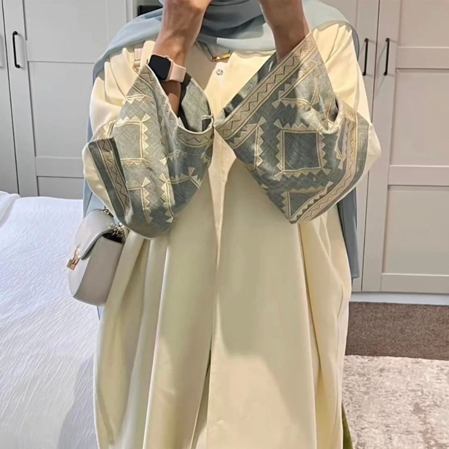 Ramadan Eid Embroidery Open Kimono Abaya Dubai Muslim Abayas for Women Kaftan Dress Islam Clothing Robe Kebaya Cardigan Jalabiya