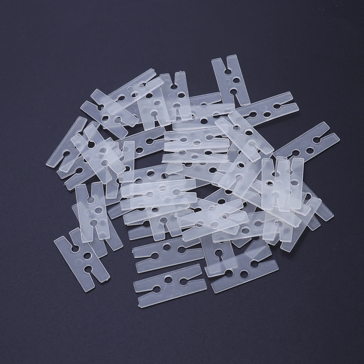 

100 Pcs Balloon Clips Plastic Sealing Fasteners Closure Ties for Party Wedding Birthday Holiday Decoration V Shape Easy Use