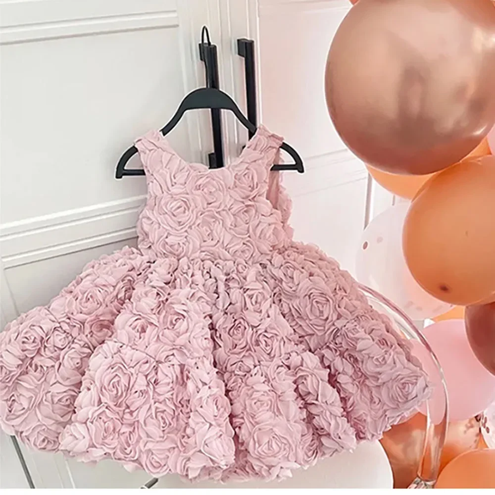 女の子用ノースリーブフラワーガールドレス、トレンディな3Dローズ装飾、夢のようなプリンセススタイルのパーティーや結婚式に最適