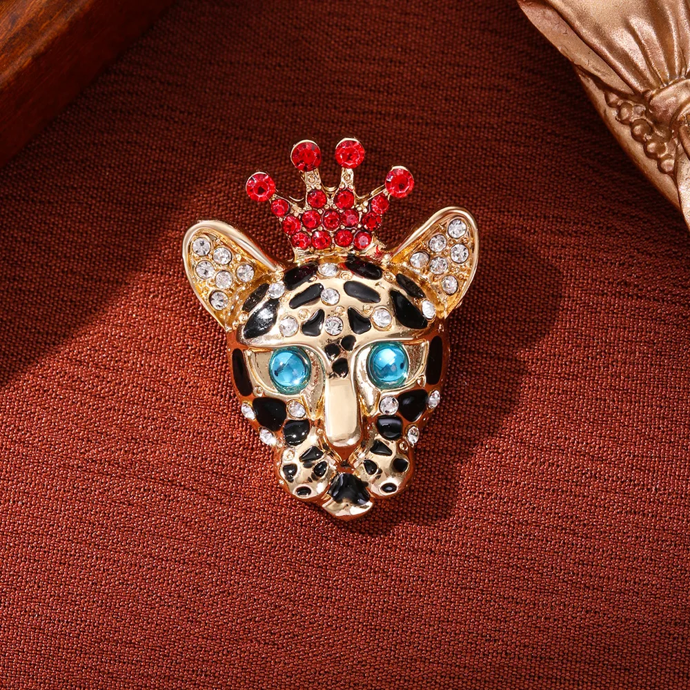 Baroque Luxury Beautiful Lion King Animal Design Men Women Brooch Pin，Jewelry Couples Clothing Accessories j Holiday Party Gifts
