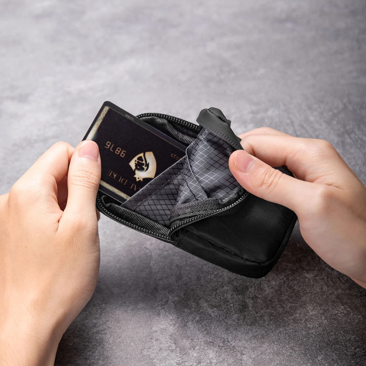 Small Wallet Portable Card Wallet for Men Women Compact Travel Outdoor Coin Purse for Storing Keys, Credit Cards and Cash