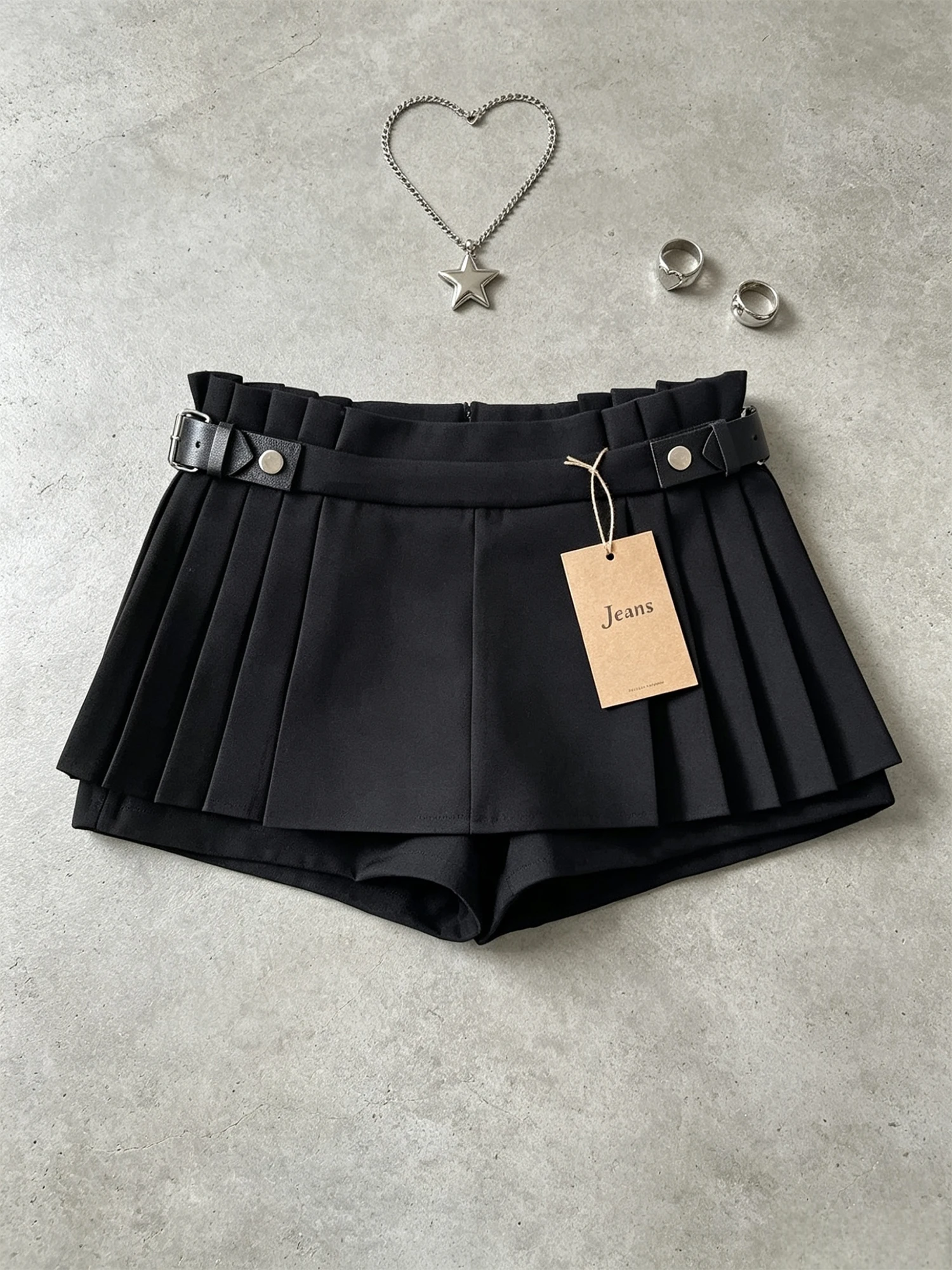 Women's Black Gothic Mini Pleated Skirt Y2K Gyaru Emo Vintage Harajuku Skirt Korean Style High Waist A-Line Shorts Skirt Summer