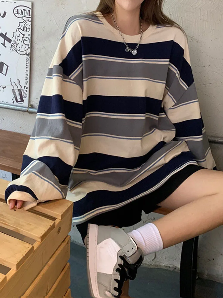 2022 New Popular Long Sleeve T-Shirt Fashion Loose Casual O-Neck Striped Tops Spring Autumn Thin Oversize Ladies Tops Tee