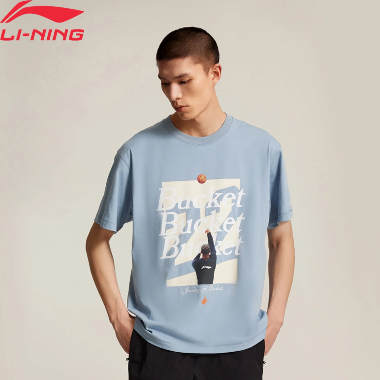 

Мужская спортивная футболка Li-Ning JIMMY BUTLER, 73% хлопок, 27% полиэстер, свободный крой, стильные баскетбольные футболки с дышащей подкладкой, AHSV401