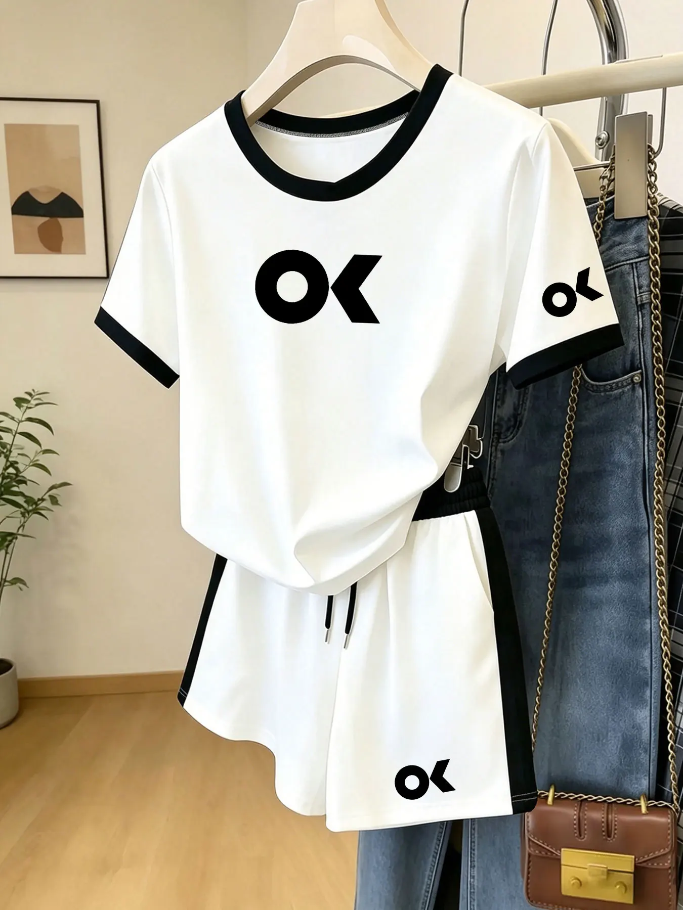 

Summer Lightweight Breathable Sports Set, Simple Ok Logo Print, Color-Blocked Edge T-Shirt and Shorts Two-Piece Set