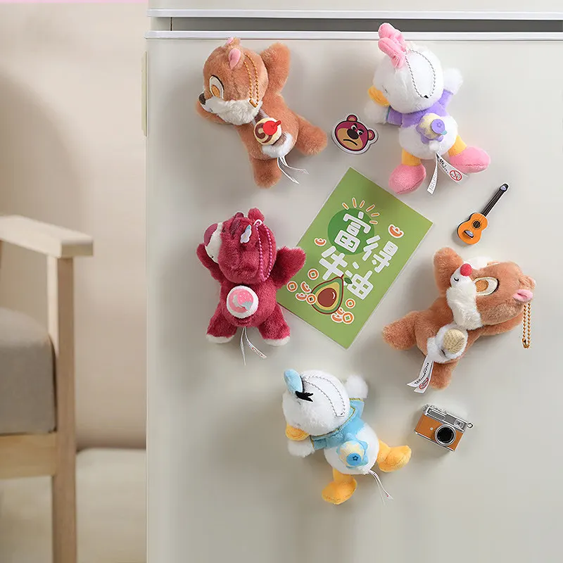 

Магнит на холодильник Disney Series: плюшевая игрушка-медведь с клубникой, подарок, Дональд Дак, Дейзи Дак, Чип и Дейл