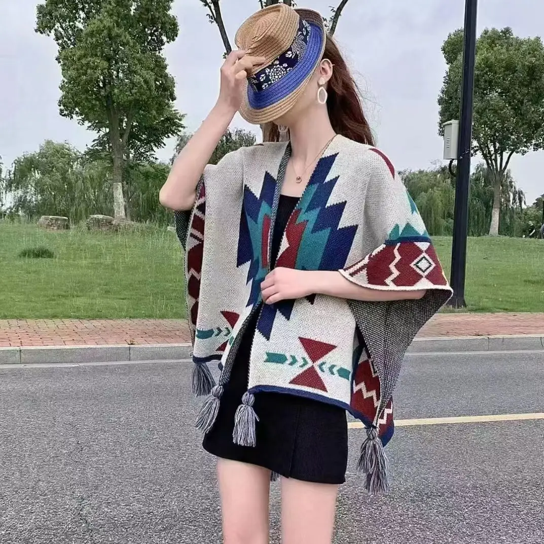 

Накидка в богемном стиле, женский плащ, теплая шаль с меховой отделкой на весну и осень, модный шарф-пончо для путешествий