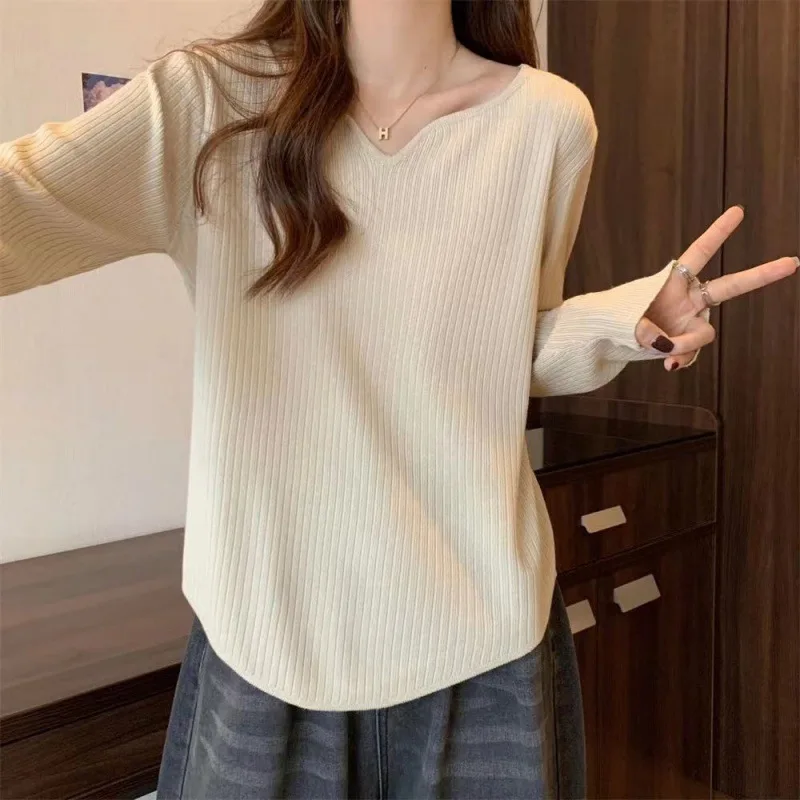 

Сплошной цвет, ранняя осень, женская футболка с длинными рукавами и v-образным вырезом, закрывающая живот, универсальная повседневная нижняя рубашка, топ