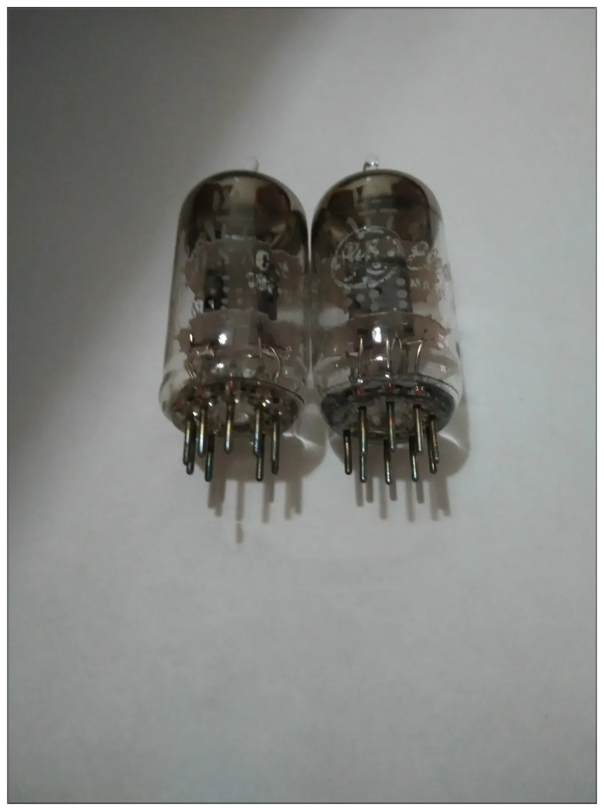 The new American GE 12AT7 tube generation 6201 5965 ECC81 sound quality soft and beautiful to provide pairing