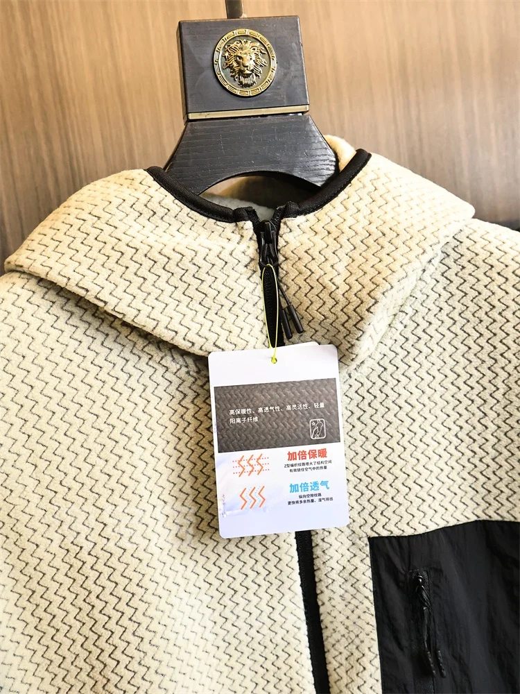 Thickened Fleece Outdoor Hooded Jacket for Men Wave Pattern Standard Fit Fashion Urban Style Warm Lightweight Autumn Winter Coat