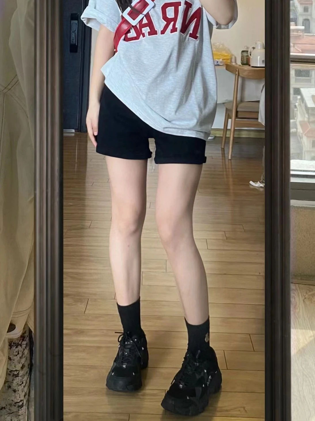 شورت جينز نسائي صيفي عالي الخصر، مرن ونحيف بتصميم A-Line، يغطي الورك، على الطراز الأمريكي