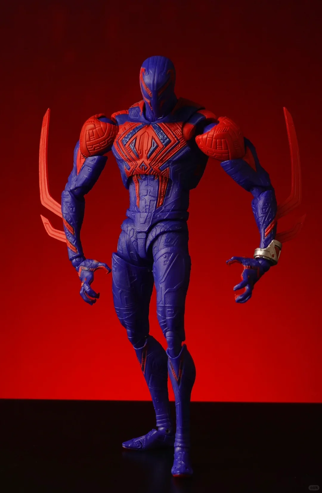 Bureau Decora Figurines cadeau Spiderman 2099 Figure d'anime Spiderman à travers le Spider-Verse partie un modèle de Figurine d'action Shf
