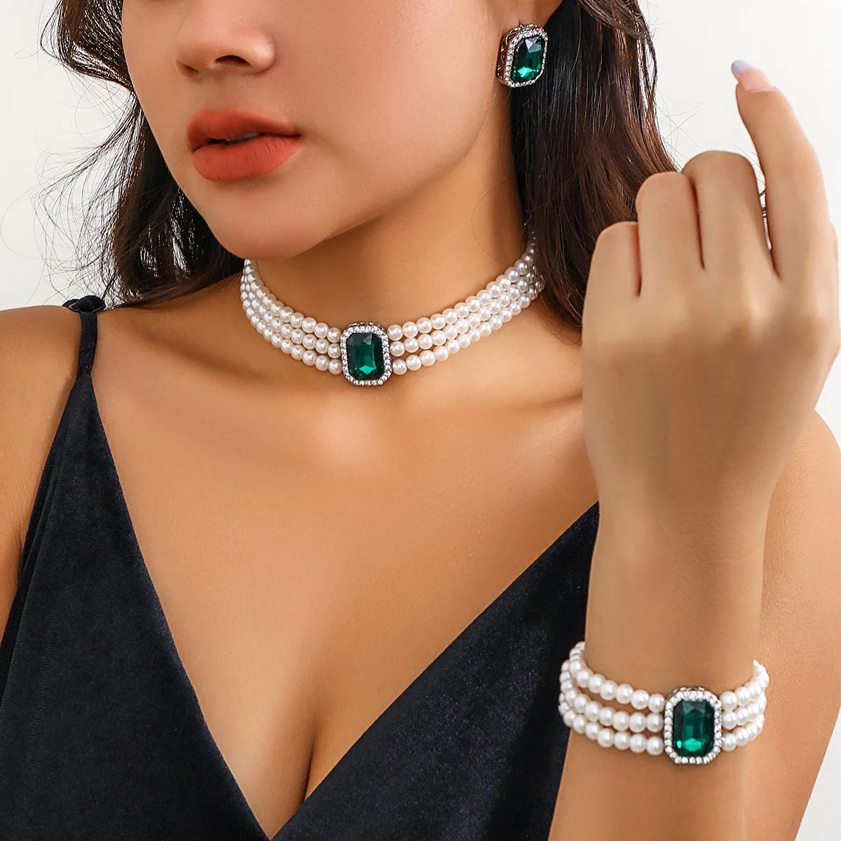Multi Layer Round Bead Choker Necklace Vintage Royal Gemstone Faux Pearl Retro Court Style Premium Metal Alloy High Quality