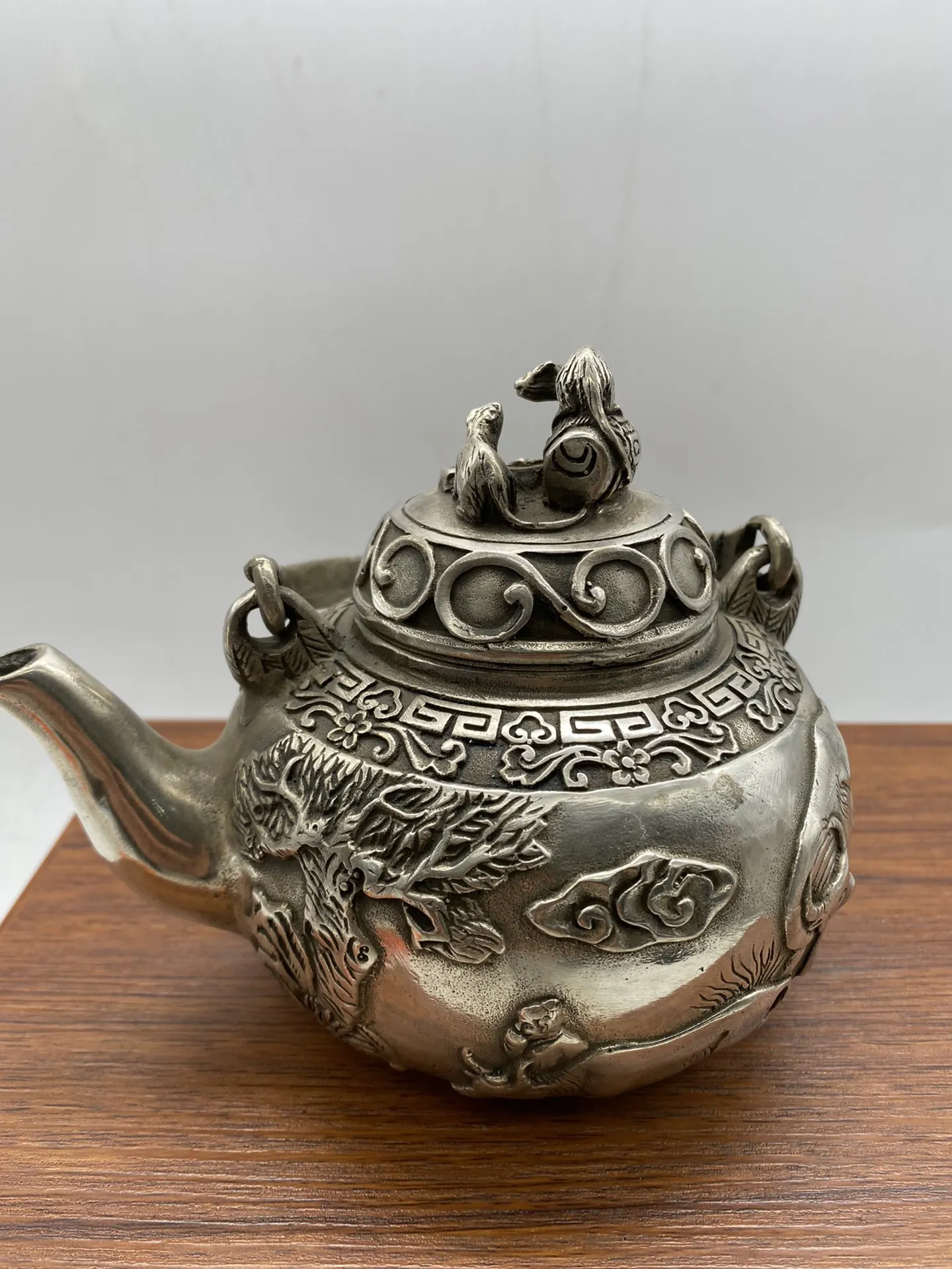 

China Tibet Vintage decoration miao Silver White copper Boy herding catt pot fengshui longevity Teapot metal handicraft wine pot