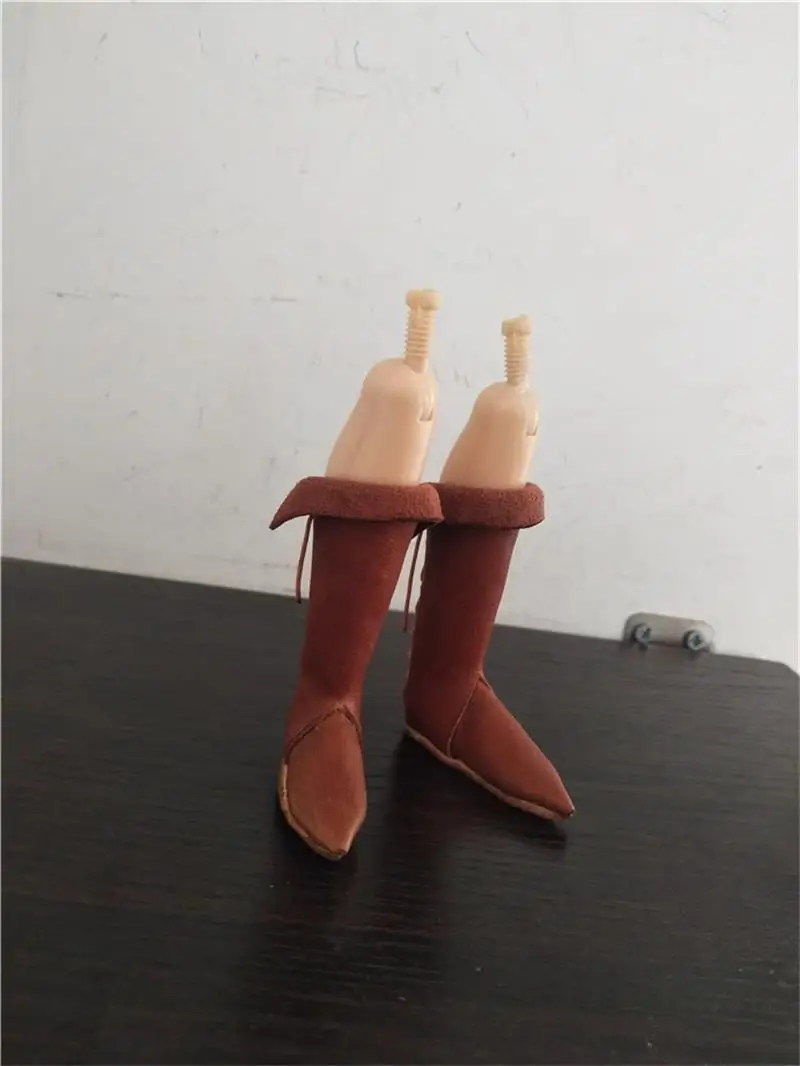 In Stock 1/6 Old Vintage Mid-Aged Knight Warrior Solid Shoe Boots For 12