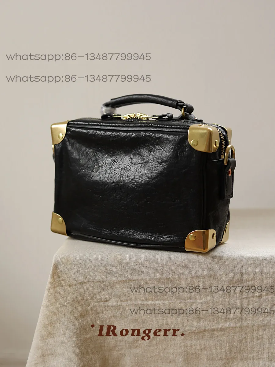 Retro American Handmade Portable Box Bag Head Layer Horse Leather Camera Bag Punk Style Crossbody Rivet Small Square Bag