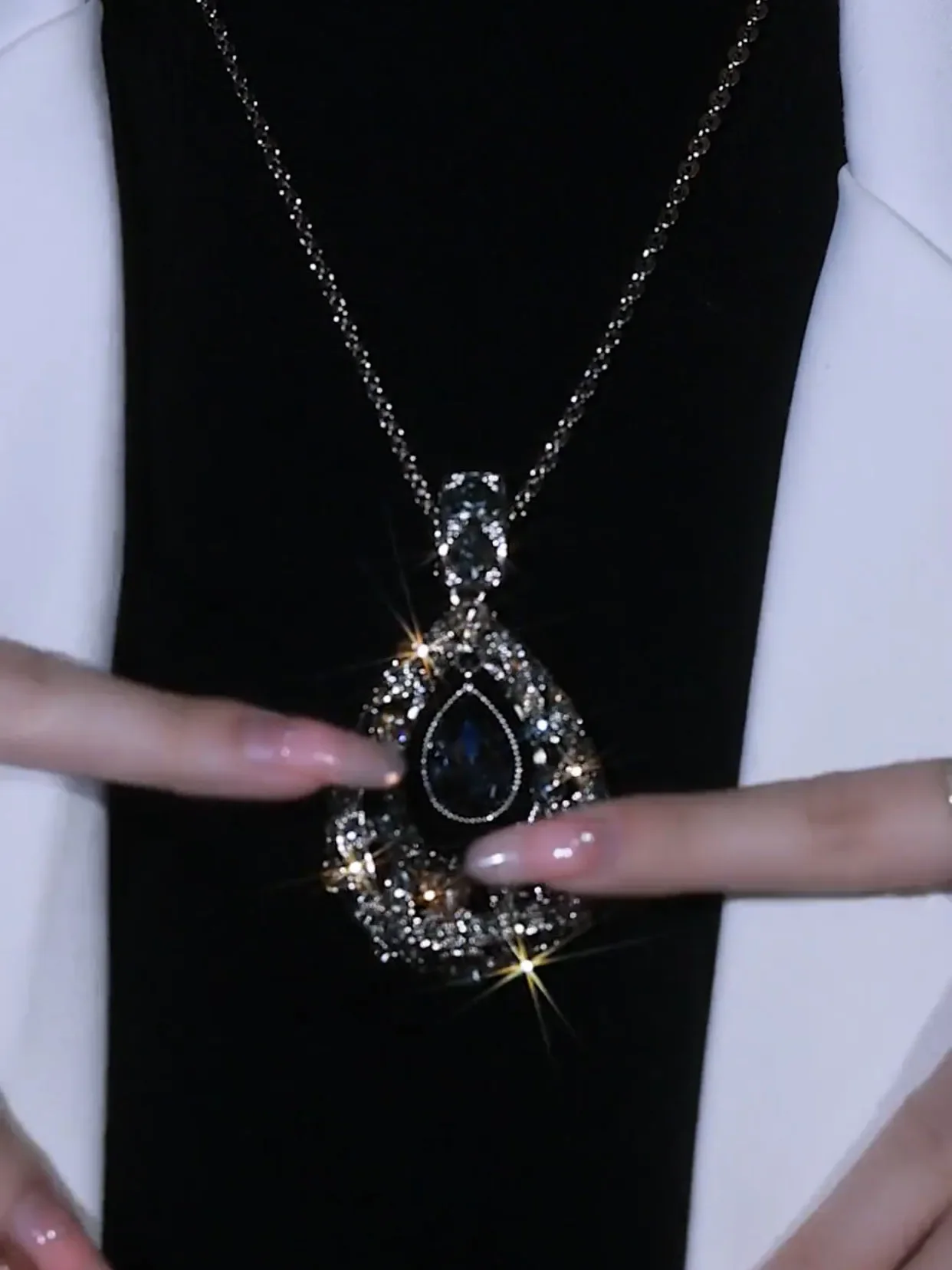 UMQ-Cadena de suéter en forma de gota, collar de ambiente elegante y digno geométrico, accesorios colgantes que combinan con todo, moda de lujo ligera