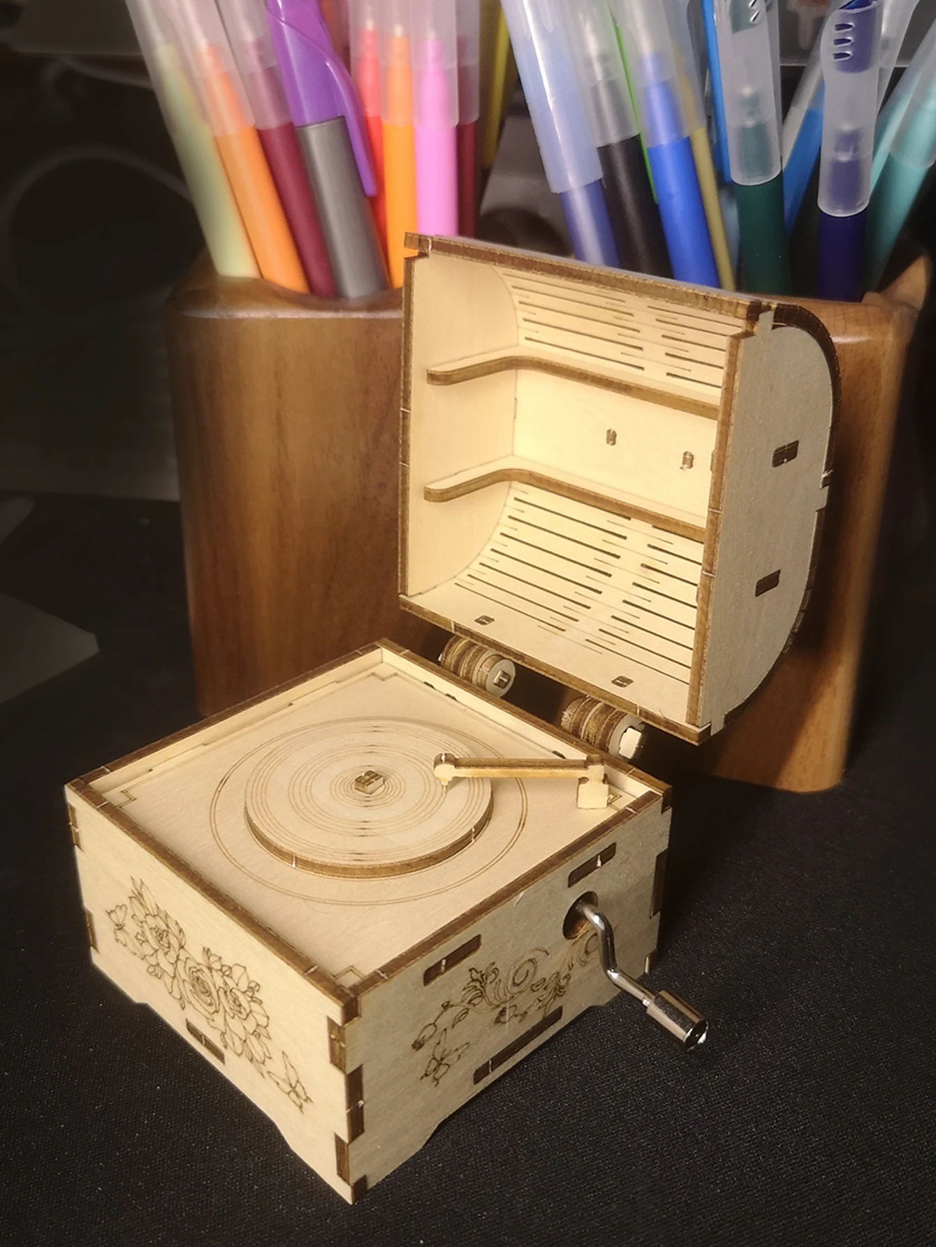 Drewniana układanka 3D Pozytywka Hand Treasure Jesteś moim słońcem Ręcznie wykonany zestaw modelarski Wakacje urodziny Prezenty świąteczne