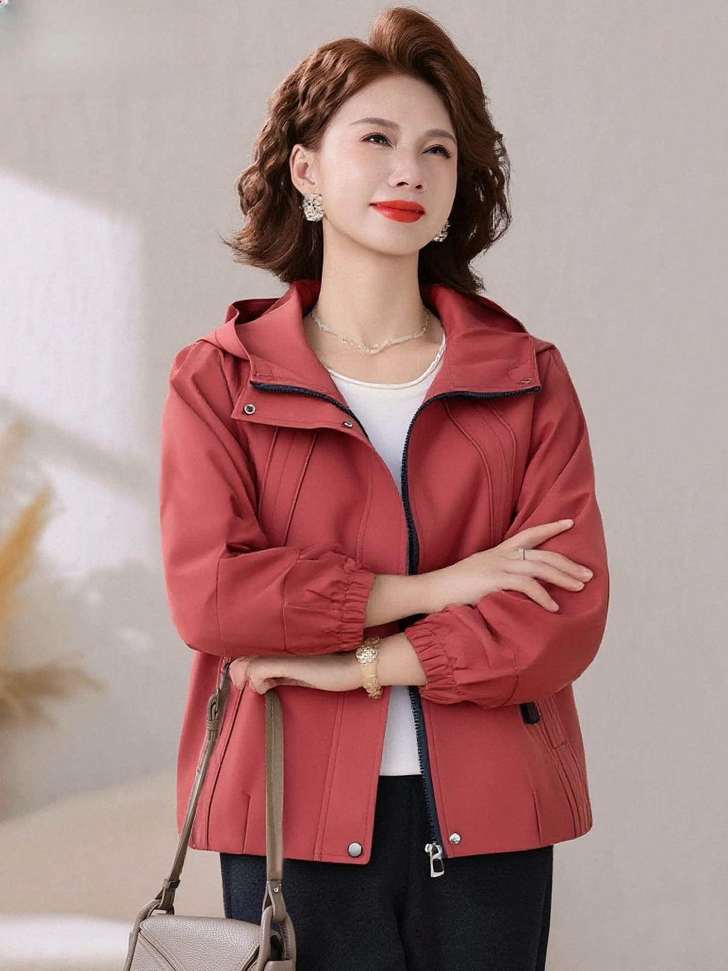

Chic Spring Outerwear Short Style for Middle-Aged Women Korean Version Commute Style Polyester Fiber Jacket Coat for Ladies