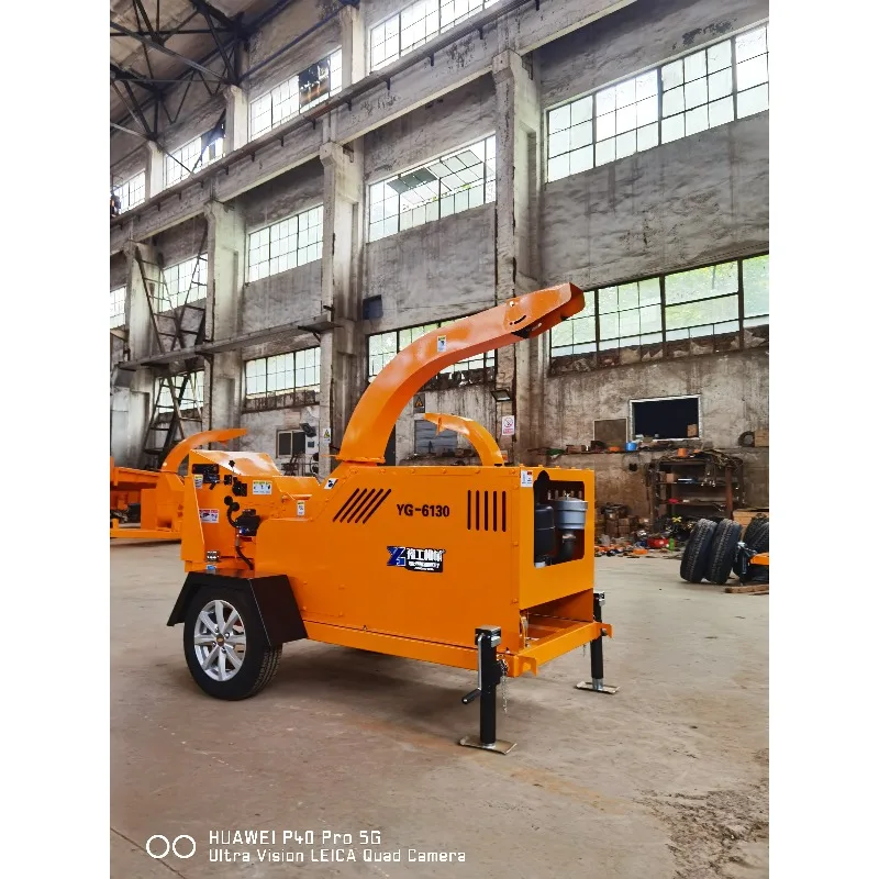 آلة تقطيع الخشب عالية السرعة على نطاق واسع باستخدام حطب الغابات الخشب الفاصل شجرة المزرعة فروع المروحية الخشب التقطيع لأستراليا