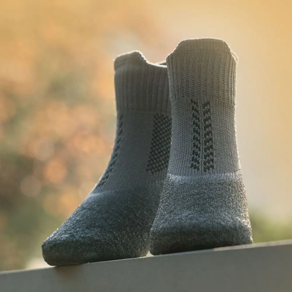 

4pcs Casual Waterproof Pet Socks Shoes Breathable Non-slip Dog Shoes Anti-dirty Dog Paw Protector Winter