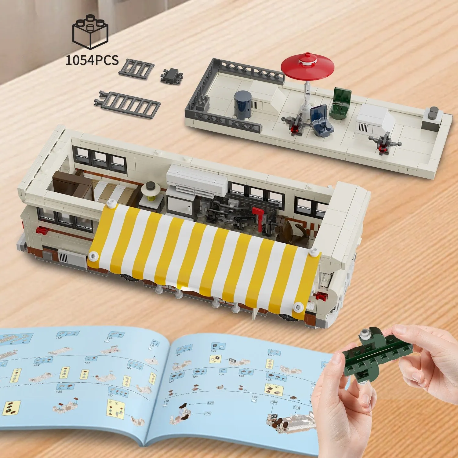 1054PCS The Walking Dead Bus Building Blocks Model Assembling Toys Home Decor Ornaments Holiday Gifts For Kids Adult