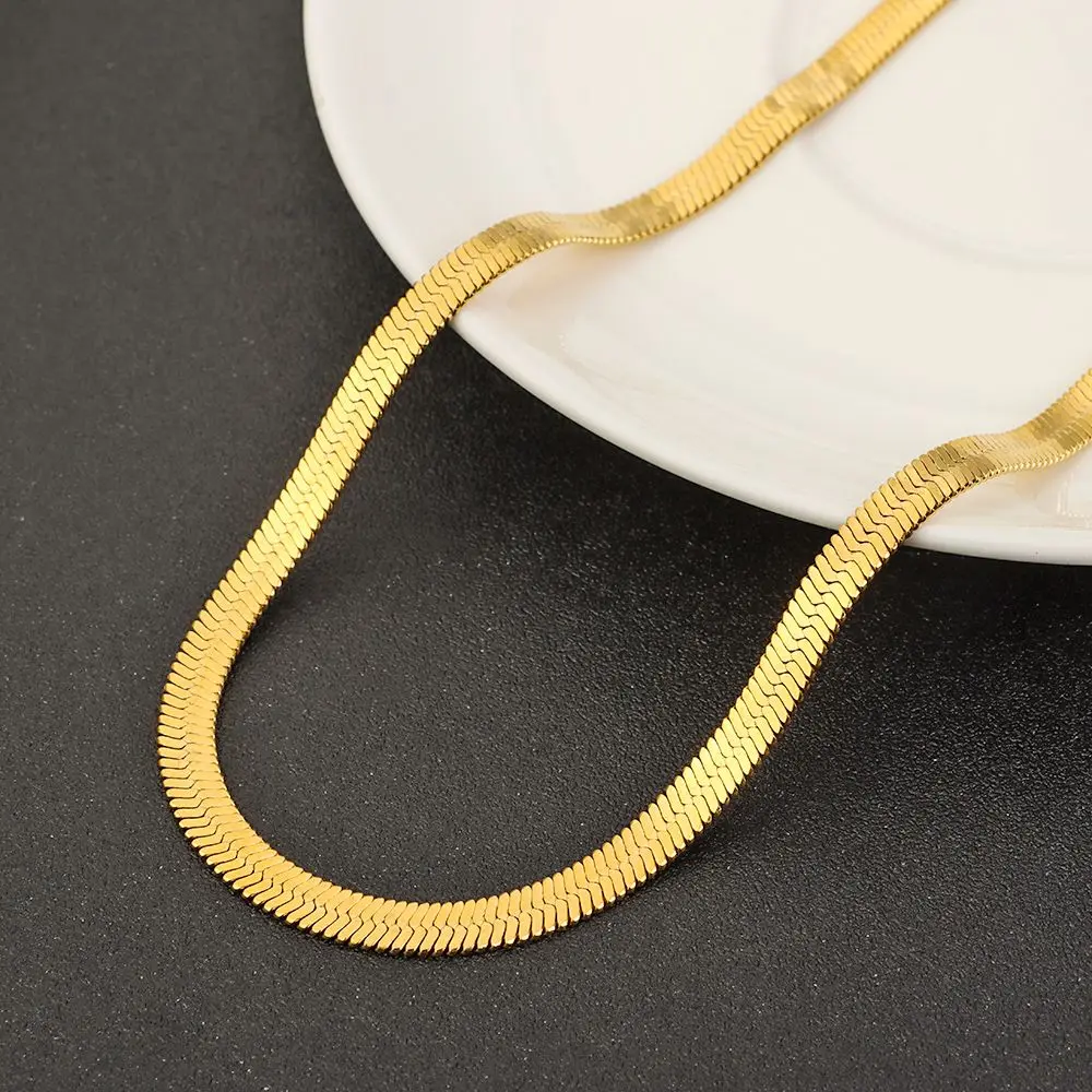 الفولاذ المقاوم للصدأ شقة الأفعى ربط سلسلة متعرجة المختنق قلادة مقاوم للماء فيلم ثعبان سلسلة بسيطة عقد قصير مجوهرات