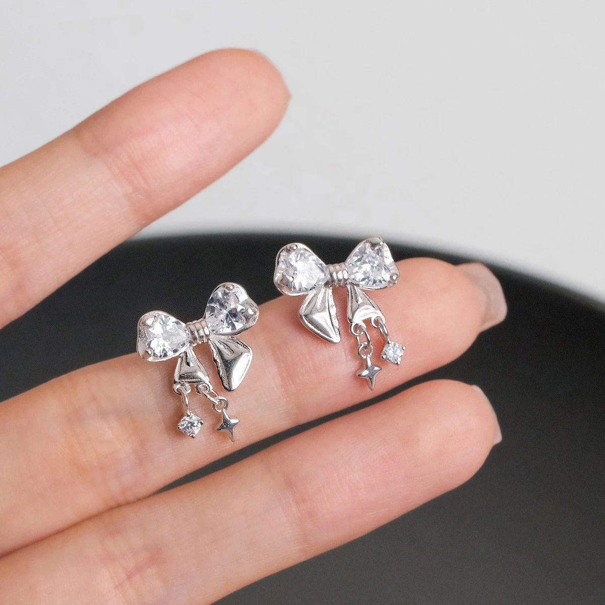 Серьги-гвоздики из стерлингового серебра 925 пробы с бантом, ювелирные изделия, новые женские серьги-гвоздики, тренд 2024, роскошные, высокое качество, изысканные, настоящие, 100%