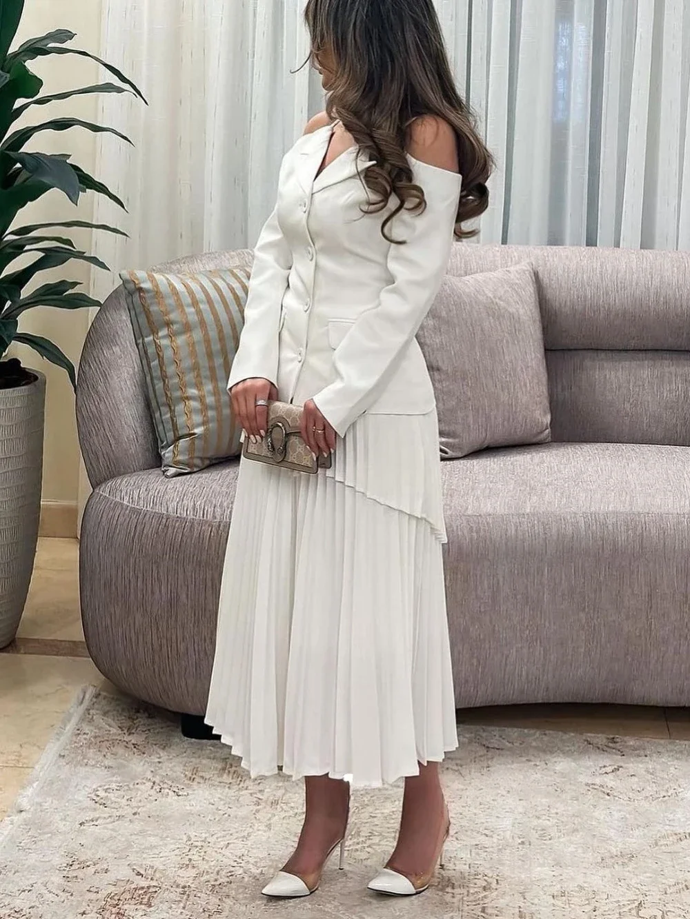 

Customized Vintage Short Crepe V-Neck Evening Dresses with Buttons Sheath Long Sleeve Formal Party Midi Dress for Women