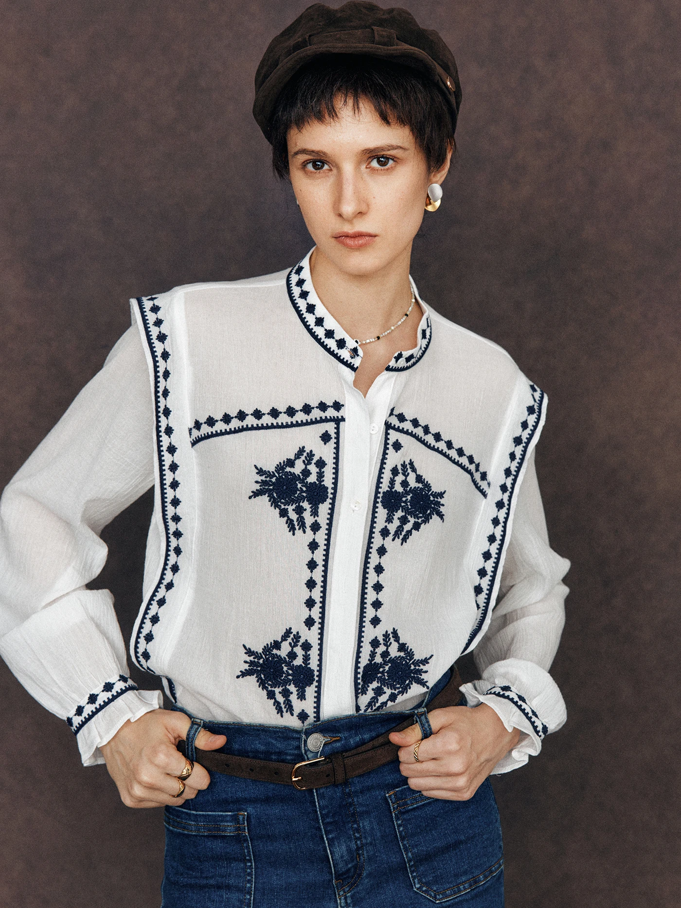 

French Sle Embroidered Long Sve irt Women's Loose Fit Cotton Breathable Skin-Friendly Stand Collar Fro Coat irt