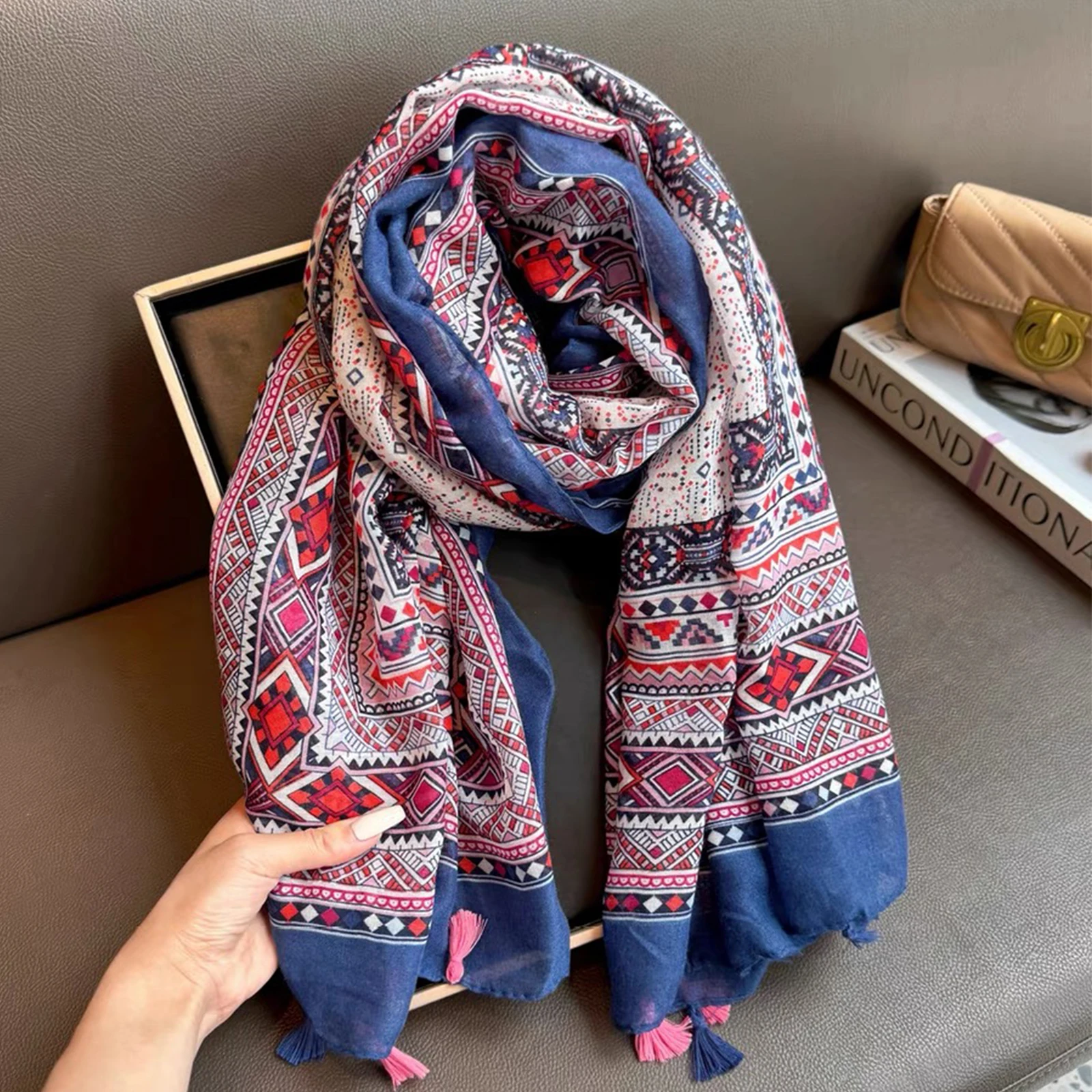 

Мусульманский головной платок с принтом в новом стиле, женский шарф на все четыре сезона 180*85 см, теплое модное ветрозащитное пляжное полотенце