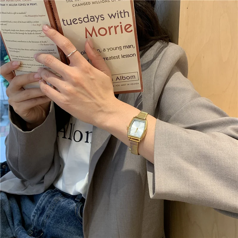 

Модные квадратные часы для женщин, римские ретро-пшеничные ушные ремешки, легкие роскошные изысканные часы, роскошные женские часы