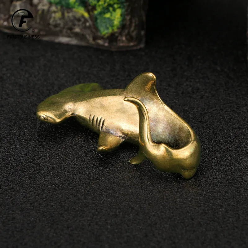 Vintage Brass Shark Figurines Copper Sea Animal Small Statue Desktop Ornaments Office Decorations Crafts Accessories Gifts