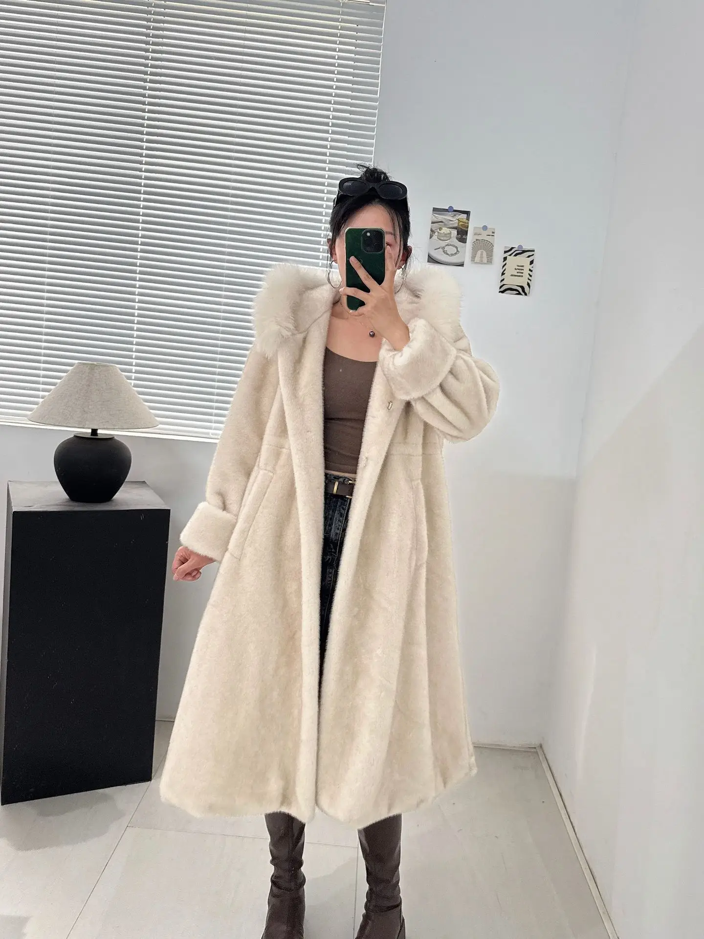 

Eco-Friendly Mid-Length Women's Jaet Fake Fur Coat Long Sve Hooded Commute Sle Loose Fit Summer 2025 Faion