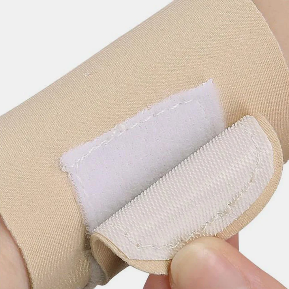 

Breathable Adjustable Wrist Brace Wrist Protector for Sports Basketball Football Workout Support Sleeve Durable Comfort