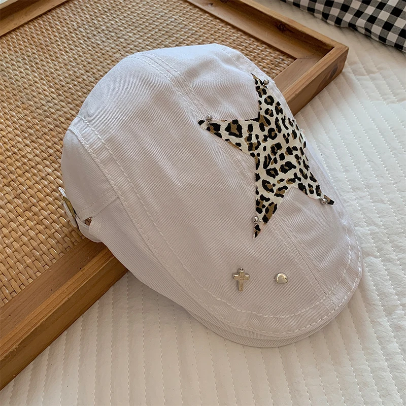 Y2k Personality Leopard Print Star Sticker Forward Hats for Women and Men Summer Outing Versatile Niche American Retro Berets