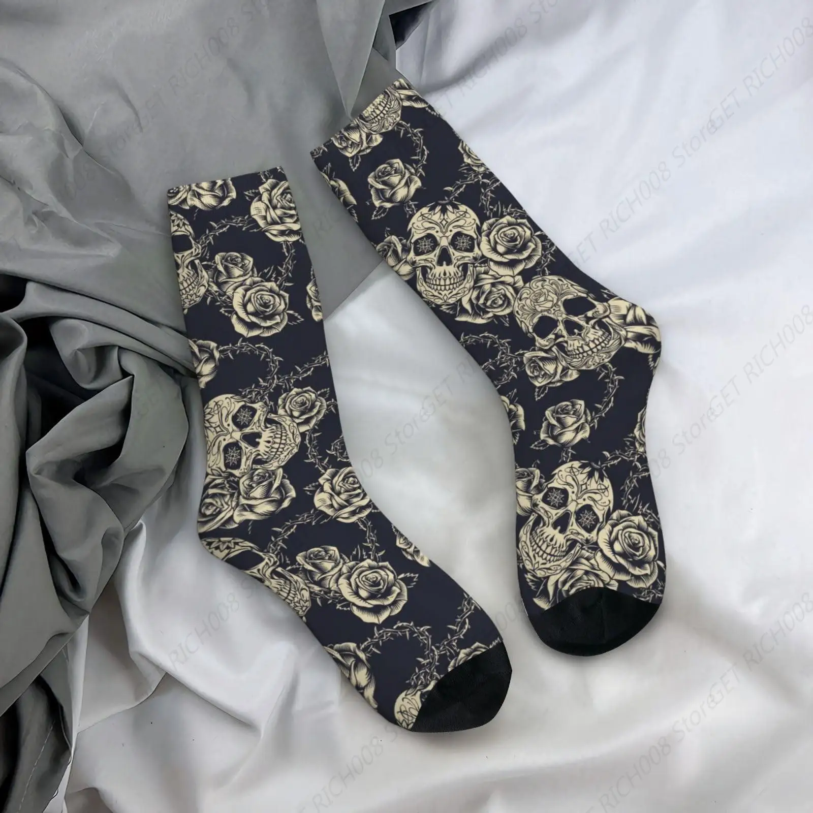 

Vintage Tattoo Skull And Roses Mid-Calf Boot Socks Soft Breathable Crew Socks Novelty Sport Athletic Socks For Women Men